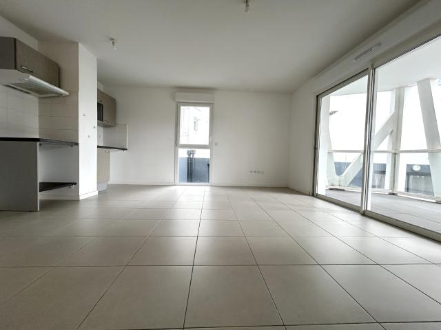 T3 récent avec terrasse Sud