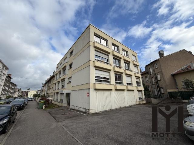 T3 refait à neuf avec parking et cave