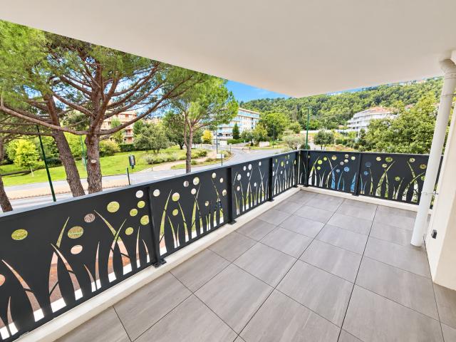 T3 RÉSIDENCE NEUVE LA GARDE 68 m² — 83130