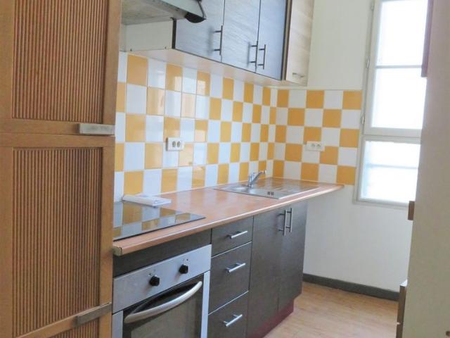 T3, Rue Fresque, 700€ H.C, Nîmes centre, 76m²