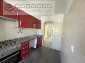 T3 Santo António dos Cavaleiros, Loures