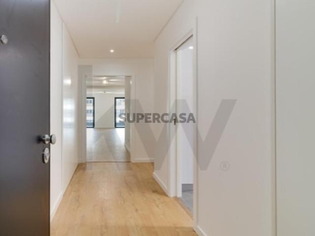 T3 SkyCity | 150m2 com Varandas, Parqueamento e Arrecadação!