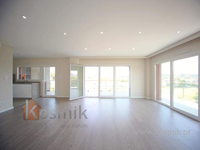 T3 SOLVILLAS: ODIVELAS: LISBOA: NOVO: Panorâmica 270º: Equipado: Churrasqueira: Box/2+Parqueamento: Varandas XL