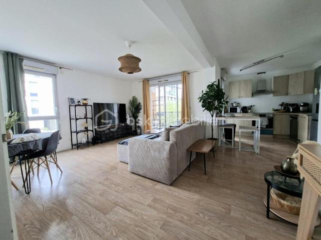 T3 SPACIEUX AVEC TERRASSE