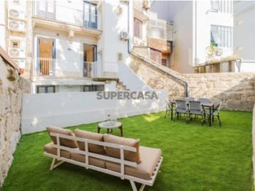 T0+1 com jardim exclusivo silêncio e privacidade no centro do Porto