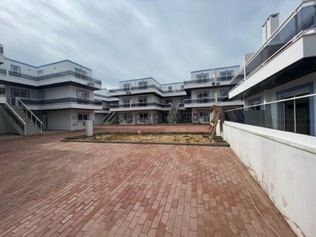 T0+1 com parqueamento e Acesso Direto à Praia Manta Rota