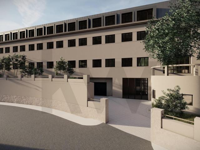 T0 de LUXO com Terraço. Qualidade de construção. Requinte nos acabamentos. Mobilado com gosto