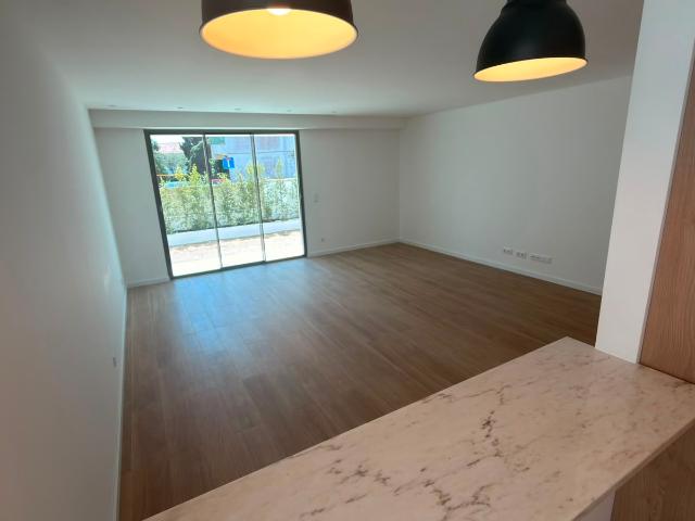 T0 PARA ARRENDAMENTO EM CASCAIS ALTO PAMPILHEIRA