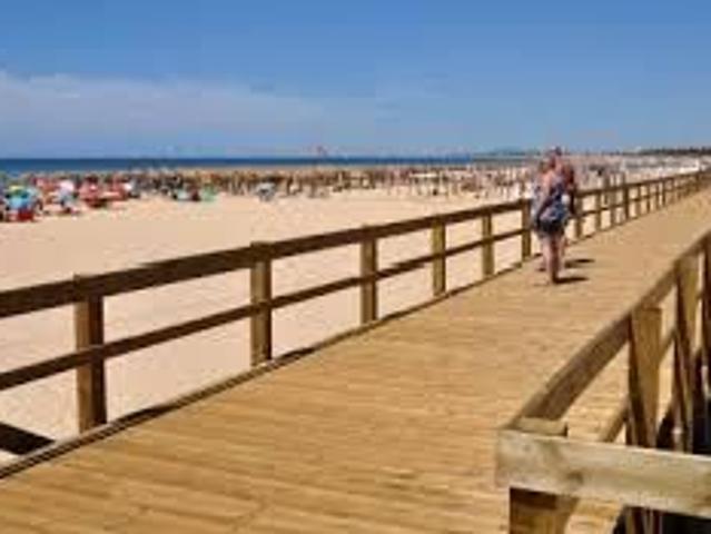 T0 Remodelado em Monte Gordo com Vista Mar | A 1 Minuto da Praia | Outubro a Junho
