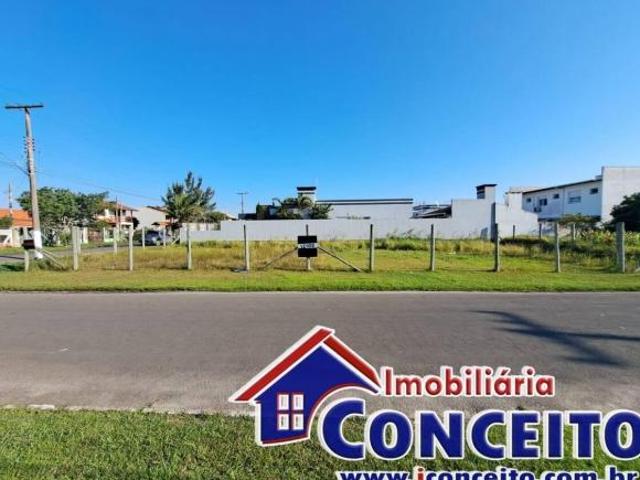 T1041 Excelente terreno de esquina em localização privilegiada no Centro