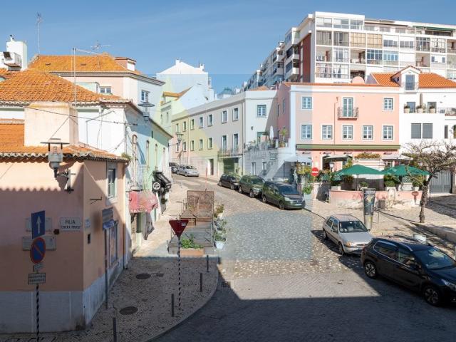 T1+1 com Vista de Mar em Paço de Arcos | Excelente Oportunidade de Investimento