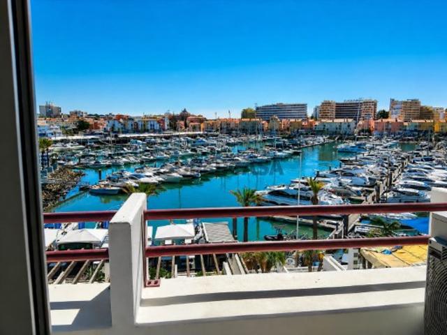 T1+1 de Luxo com Vista Marina e Mar