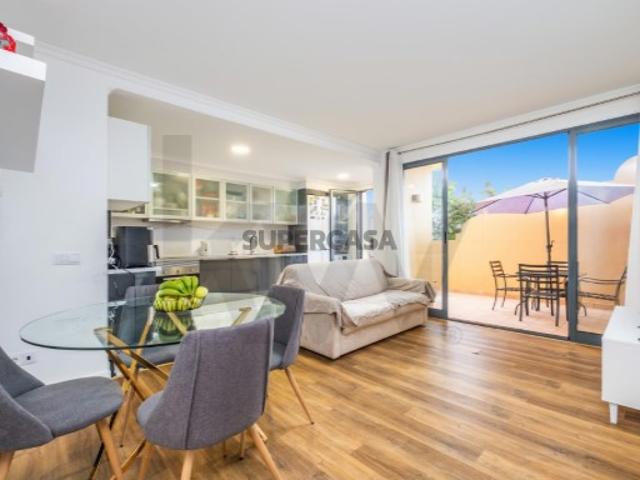 T1+1 no Caniço com Terraço
