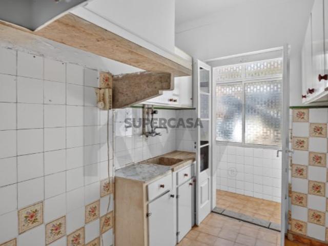 T1+1 no Centro de Alhandra | Junto à Estação | Para Remodelar