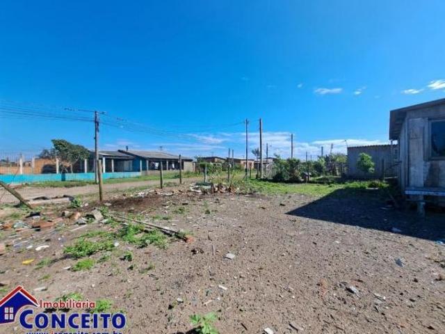 T120 Terreno de esquina em Região de Moradores