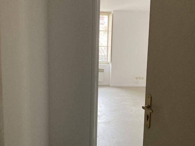 T1 575.36 euros CC / MOIS BORDEAUX CHARTRONS