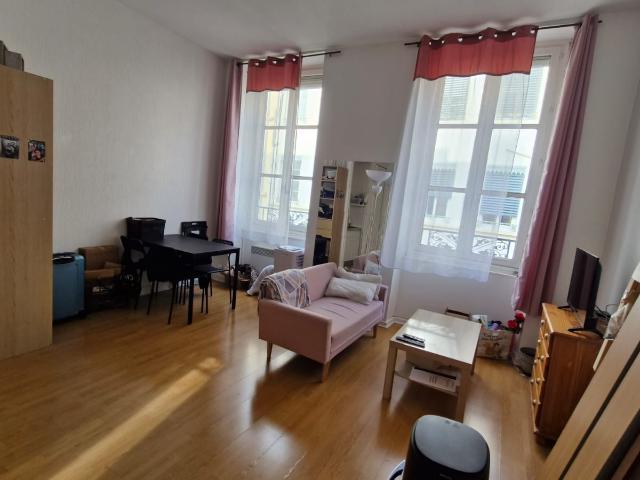T1 14 RUE PROFESSEUR WEILL 69006 LYON