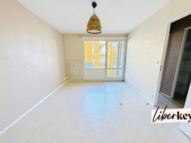 T1 32 m2 balcon parking sécurisé