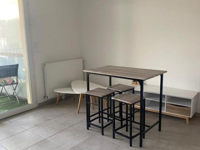 T1 Terrasse 27M2 Meublé 13003 MARSEILLE