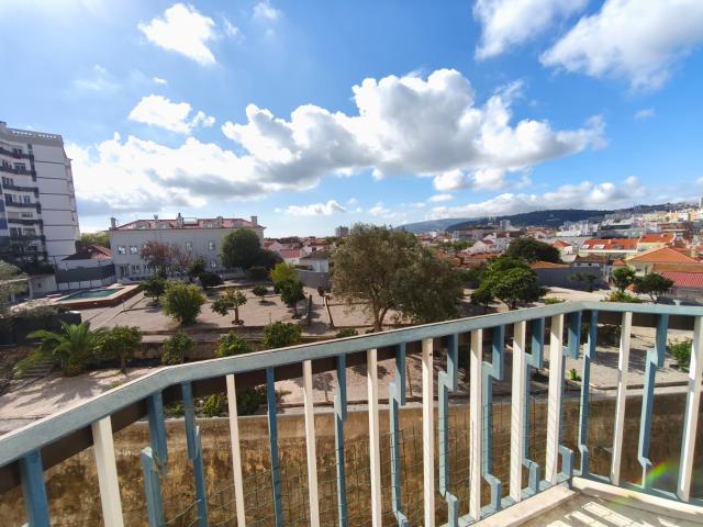 T1 Zona Aranguês Setúbal, varanda c/ vista panorâmica p/ Serra Arrábida