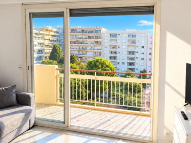 T1 à Antibes à louer Locagestion, expert en gestion locative