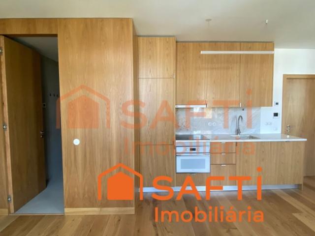 ApartamentoT1 Arrenda se no Centro de Viseu Rossio Piso2