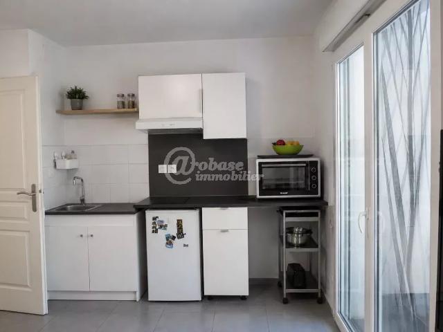 T1 récent + terrasse, Bd chave