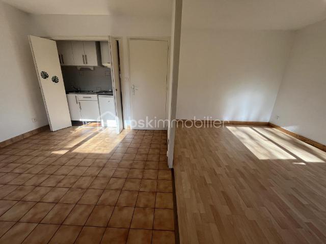 T1 bis de 35 m² avec alcôve nuit et cave – Meylan Les Buclos Idéal Premier Achat, Pied à terre, Investissement Locatif ou Profession Libérale