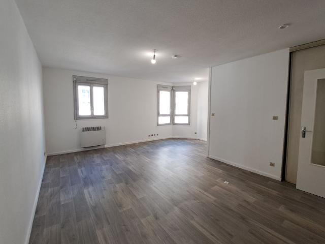 T1 bis de 38,6 m² à Caluire Et Cuire au prix de vente de 92 800 €