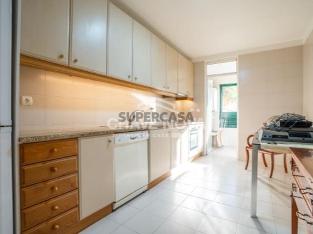 T1 c/ Lugar de Garagem + Arrumo na Afurada