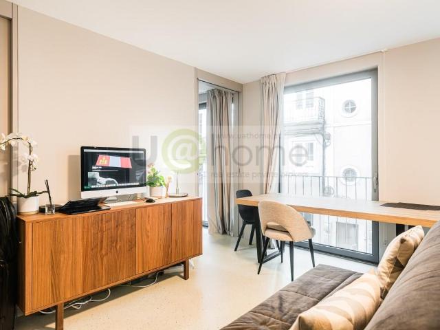T1 com 2 WCs e Piscina Rua do Salitre, junto à Avenida da Li. 47m² Santo António