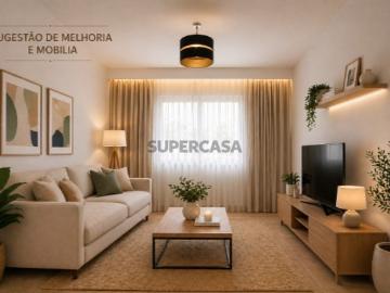 T1 com boa luz natural para remodelação total Vale da Amoreira