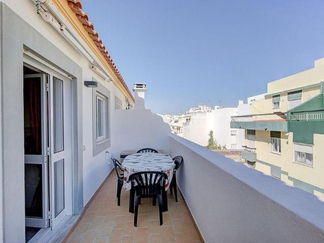 T1 com excelente terraço para arrendamento temporário Vila Real de Santo António