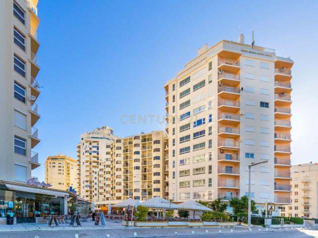 T1 com Vista Mar e Garagem a 30m da Praia