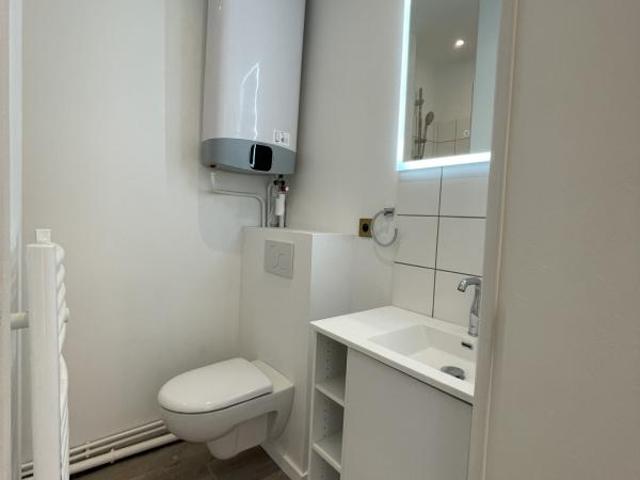 T1 – MEUBLE – 22M2 – 69300 – CALUIRE ET CUIRE
