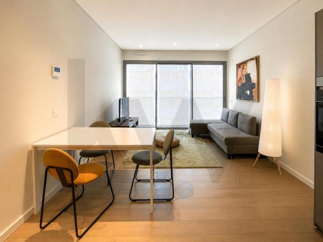 T1 Mobilado para Arrendamento | Riverside Village Prata l 1 lugar de estacionamento