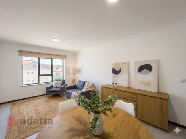 Apartamento T1 moderno e mobilado, pronto a habitar, com vista privilegiada em Coimbra