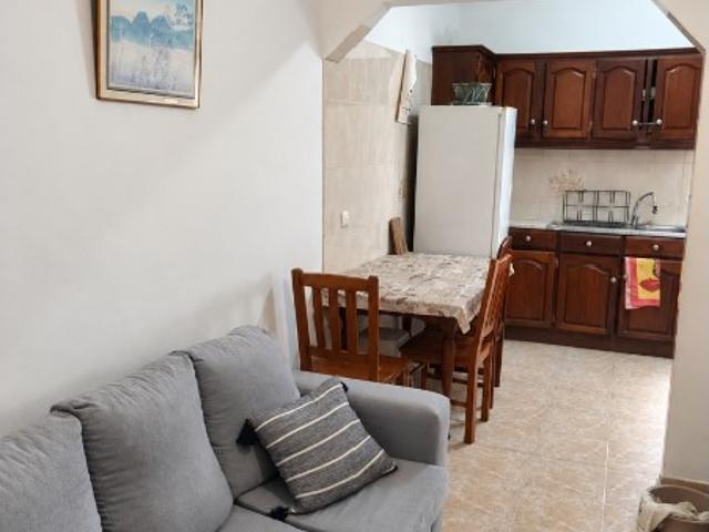 T1 na Baixa da Banheira com quintal independente de cerca de 27 m²