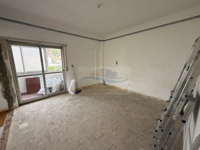 T2+1 na Falagueira com Potencial de Remodelação Excelente Oportunidade de Investimento ou Habitação Própria