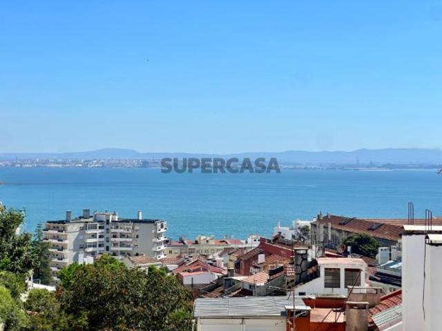 T1 na Graça totalmente remodelado | 62 m² | Vista rio | Possibilidade de T2