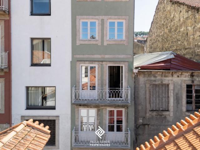 T1 no Cais de Gaia | Mobilado e Equipado | Potencial para Al. 61m² Santa Marinha