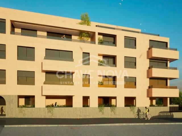 T1 NOVO COM 87M2, LUGAR DE GARAGEM E ARRUMOS EM CORTEGAÇA