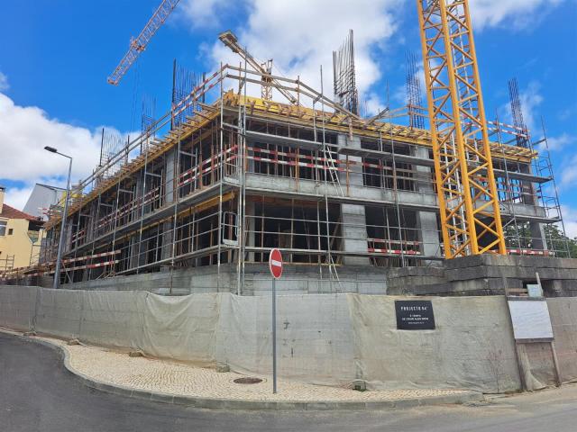 T1 Novo com varanda e garagem bem localizado em Leiria 76m² Leiria, Pousos, Barreira e Cortes