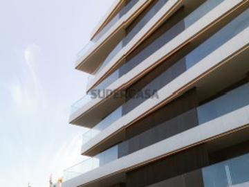 T1 novo com garagem e acesso a piscina e ginásio D. João III Prestige Residence