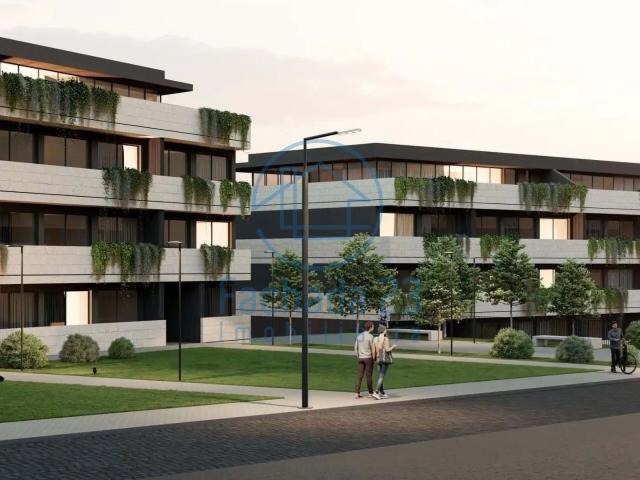 T1 orientado a Nascente / Norte com varanda de 13.90 m2 e lugar de garagem 16m2