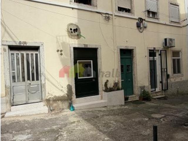 T1 para Remodelação Total| Alcântara | 45 m²