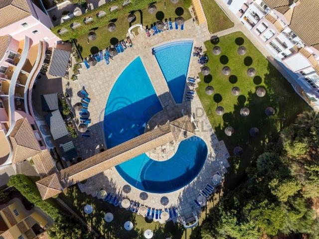 T1 Penthouse com amplo terraço e vista mar | Clube Vila Rosa. 64m² Portimão
