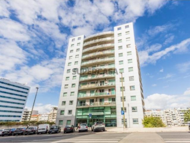 T1 Premium no Malhoa Plaza com Varanda, Arrecadação e Garagem Campolide