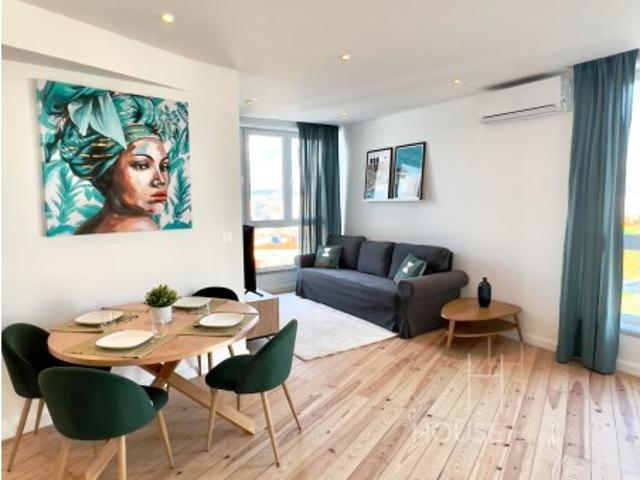 T1 Renovado nas Amoreiras | 13.º Andar com Vista Panorâmica sobre Lisboa