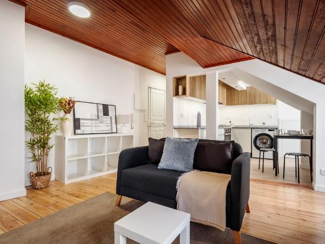 T1 Renovado para Arrendamento | Alfama, Lisboa